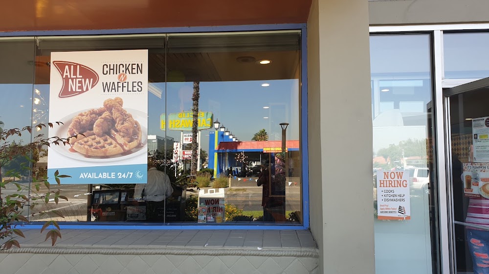 NORMS Restaurant exterior