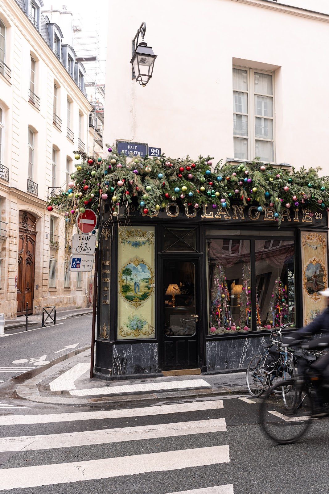Hôtel du Petit Moulin Paris