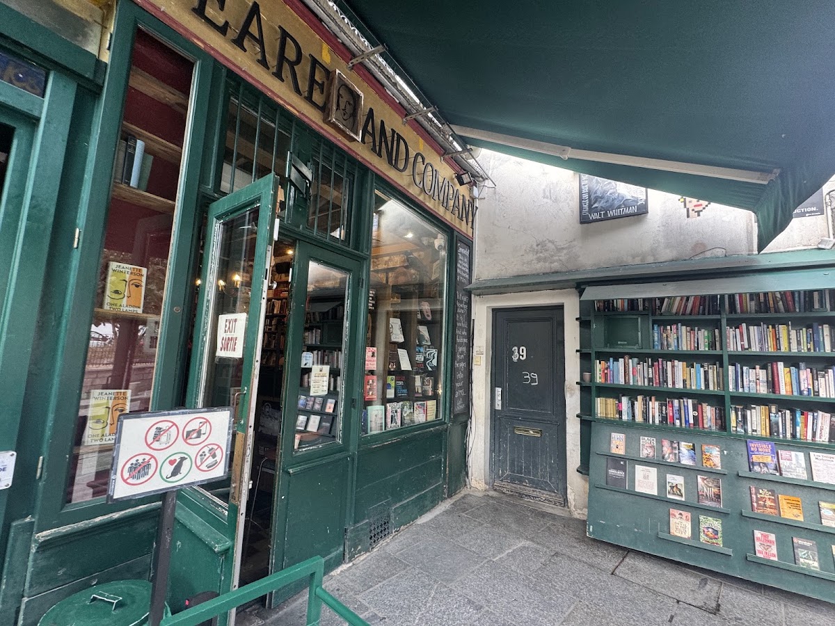 Shakespeare and Company Paris