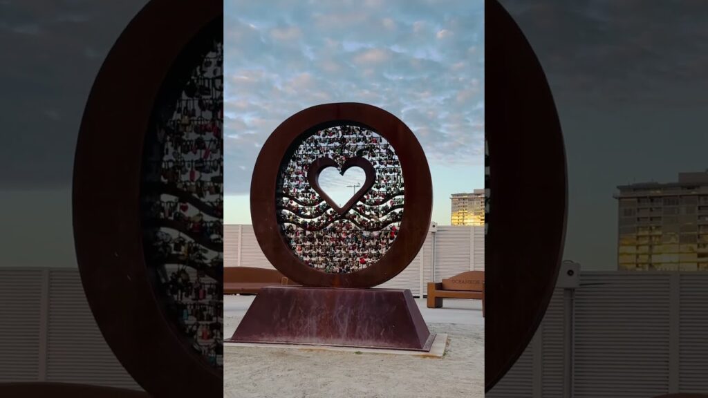 Love Locks #Love #Locks #Heart #Romance #Symbol #Eternal #Commitment #Together #Couples #memory